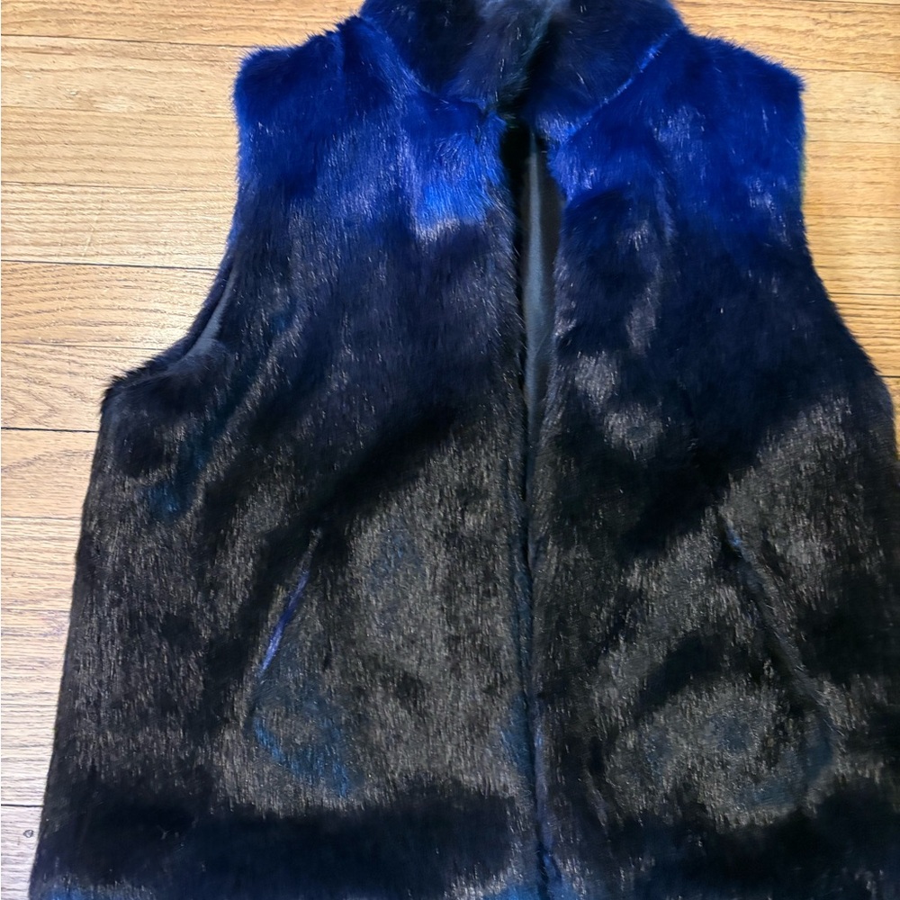 Cejon Black and Blue Faux Fur Vest